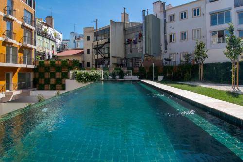 1 BDR Apartment with Pool and Balcony by LovelyStay