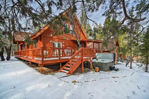 Peaceful Big Bear Cabin with Hot Tub!