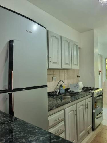 Η κουζίνα ή μικρή κουζίνα στο Mitre Apartamentos