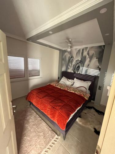 Ένα ή περισσότερα κρεβάτια σε δωμάτιο στο Villa Bella Vista - near the Beach and AirPort