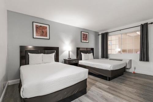 Gallery image of Grace Light Inn in Chico