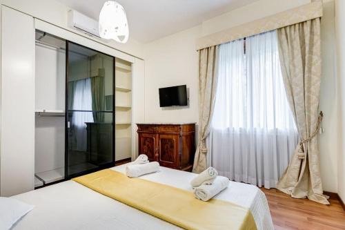 Exclusive Apartment in Eur Lake