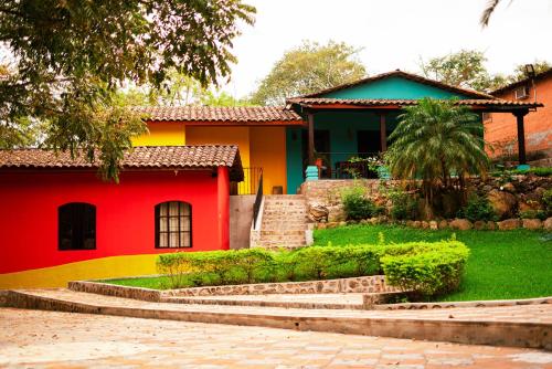 La Arboleda Colonial Hotel