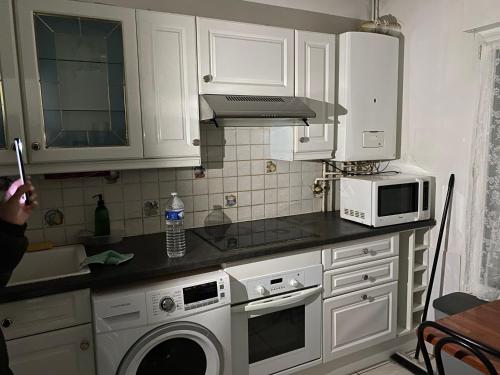 Fotografia z galérie ubytovania Auberge KAMA v destinácii La Courneuve