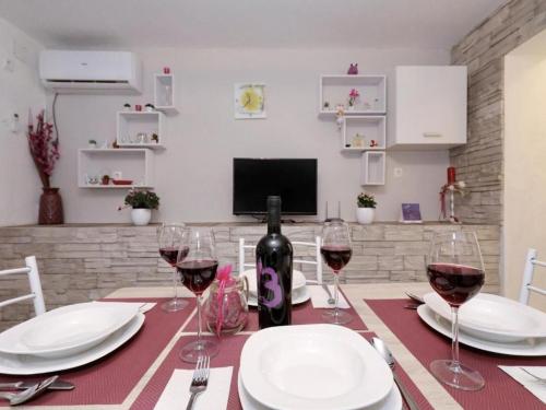Sunny Stone Apartment with Free Parking