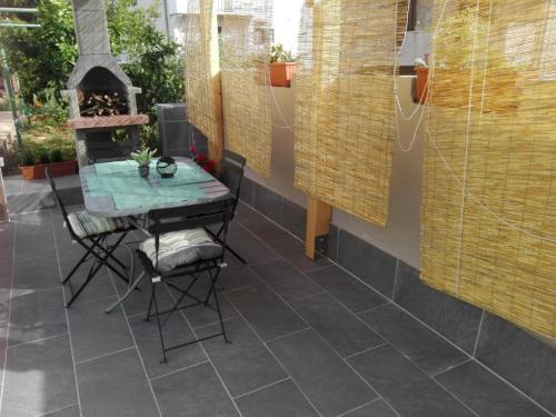 Sunny Stone Apartment with Free Parking