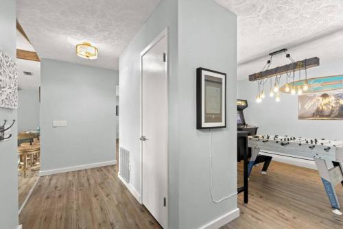 Fanta Sea - Private Seasonal Hot Tub, Game Room, Walk to Beach, Pets OK, & More! photo 55