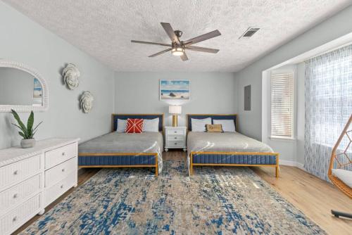 Fanta Sea - Private Seasonal Hot Tub, Game Room, Walk to Beach, Pets OK, & More! photo 46