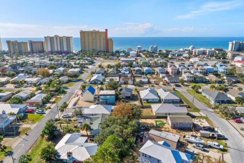 Fanta Sea - Private Seasonal Hot Tub, Game Room, Walk to Beach, Pets OK, & More! photo 40