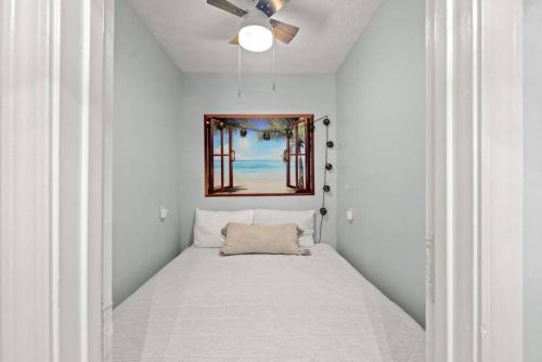Fanta Sea - Private Seasonal Hot Tub, Game Room, Walk to Beach, Pets OK, & More! photo 30
