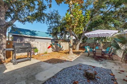 Fanta Sea - Private Seasonal Hot Tub, Game Room, Walk to Beach, Pets OK, & More! photo 23