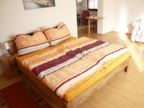 Una cama o camas en una habitación de Paul's Home