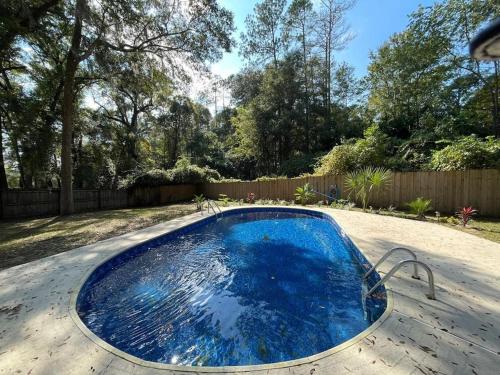 Galeriebild der Unterkunft Spacious Gainesville Getaway with Pool and large private yard in West Hills