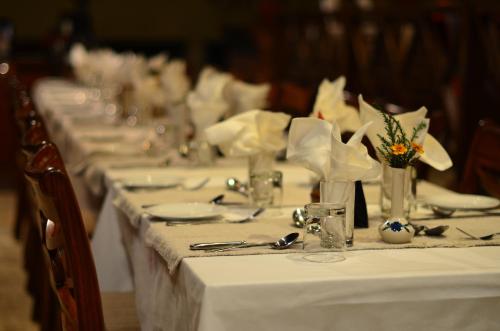 Un restaurante o sitio para comer en Club Himalaya, by ACE Hotels