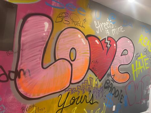 Art Deco Graffiti Suite – Photos 4