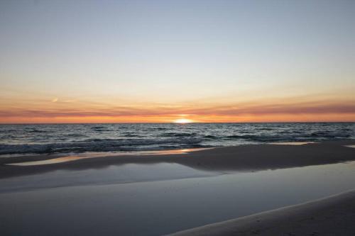 OceanView Oasis - Relax with Hot Tub, Breakfast, Fire Pit & Putting Green! photo 42