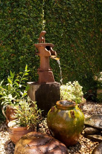 Κήπος έξω από το Tranquil, spacious and private garden retreat