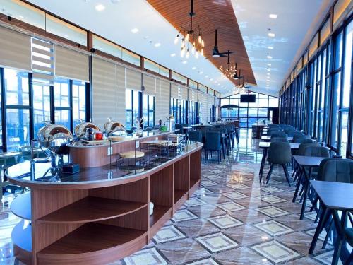 BATAM 1 HOTELにあるレストランまたは飲食店