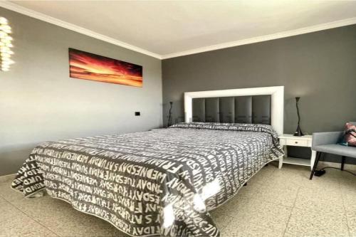 Traumhafte Wohnung mit Panoramablick und Pool by CASAS COCODRILO