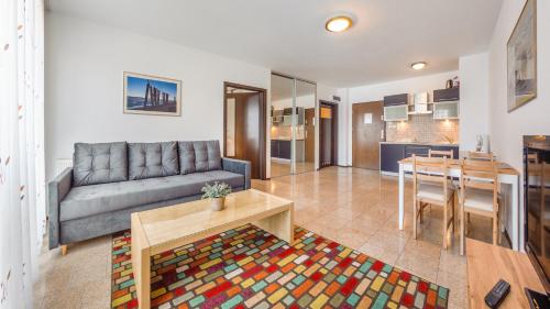 Kuchyňa alebo kuchynka v ubytovaní Apartamenty Sun & Snow Marea