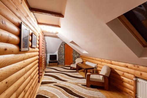 Televízia a/alebo spoločenská miestnosť v ubytovaní GORGANY resort & SPA