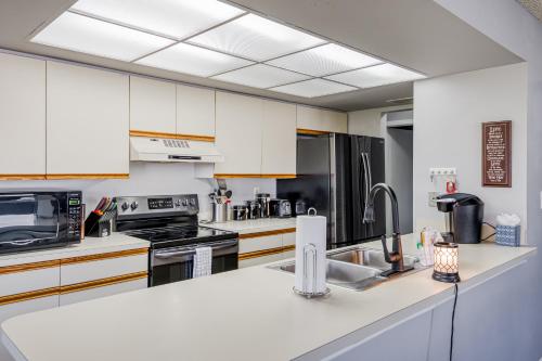 Riviera Beach Retreat – Photos 5