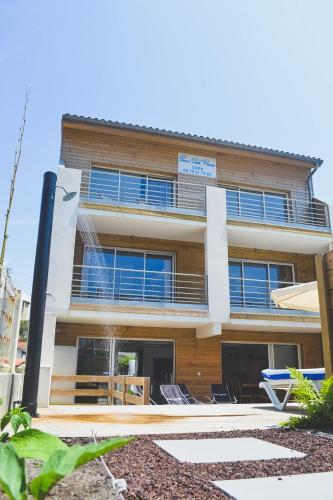 Budova, kde se apartmán nachází