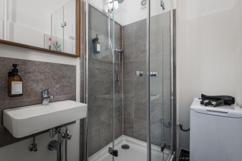 Super Zentral super schöner Altbau in Moabit Rostockerstraße im Herzen von Berlin für bis zu 6 Personen photo 8