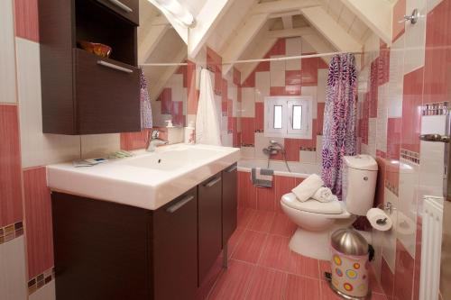 Kúpeľňa v ubytovaní City Suite in Kefalonia
