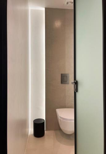 Bilik mandi di Mystique Luxury Suite