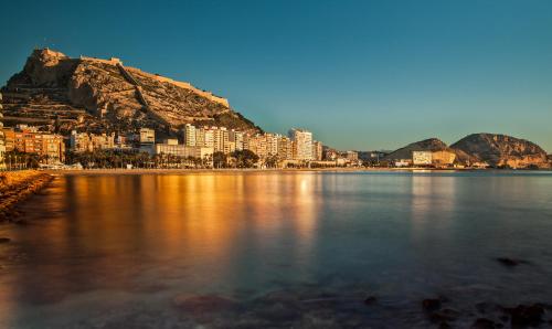 Apartment with Terrace and Sea View