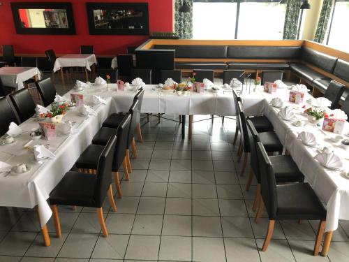 Restaurant ou autre lieu de restauration dans l'établissement astral'Inn Leipzig Hotel & Restaurant