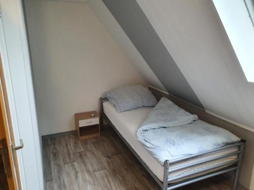 Postel nebo postele na pokoji v ubytování Pensions- & Monteuerzimmer