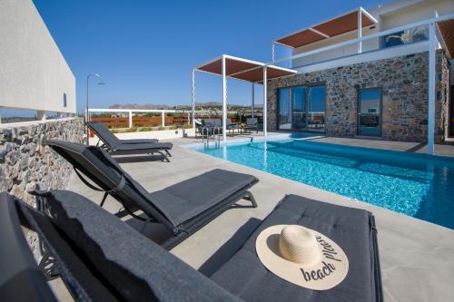 Πισίνα στο ή κοντά στο Xenias Luxury Villas