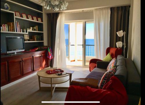 Apartment with Terrace and Sea View