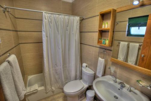 Koupelna v ubytování Stanza Mare L-302 · Dream Beachfront Penthouse w/WiFi - L-302