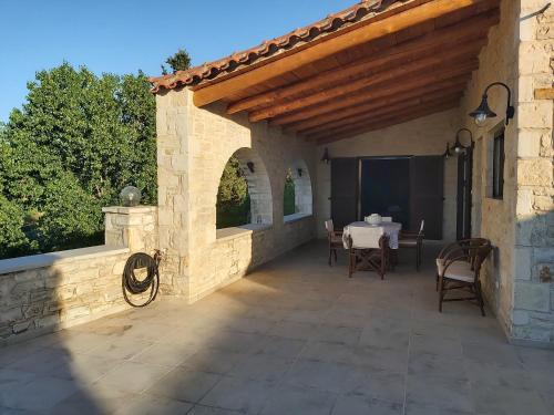 Gallery image of Vasiliki Villa in Orthés