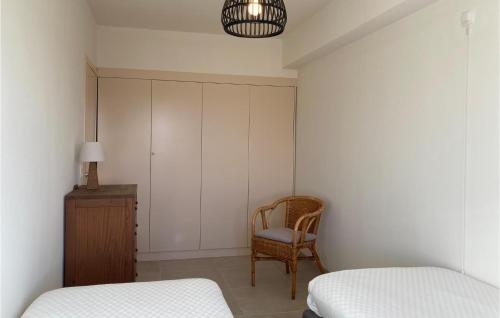 Katil atau katil-katil dalam bilik di Stunning Apartment In Oostende
