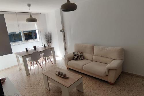Posedenie v ubytovaní Amplio apartamento junto a la Playa Victoria