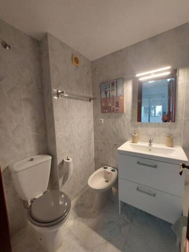 Amplio apartamento junto a la Playa Victoria