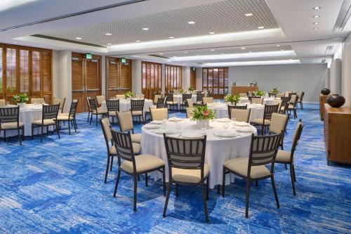 OUTRIGGER Reef Waikiki Beach Resortにあるレストランまたは飲食店