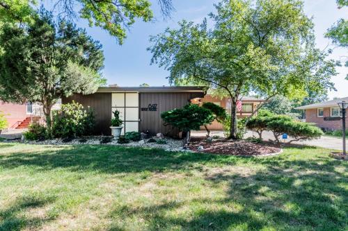 Frank Lloyd WrightishMid Century Mod Time Capsule – Photos 3