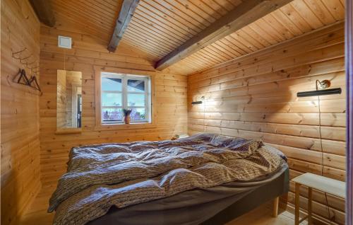 Postel nebo postele na pokoji v ubytování Cozy Home In Knebel With Kitchen