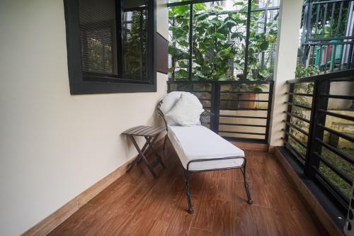 Balkón nebo terasa v ubytování Tagaytay Foothills Cherimoya Farm Staycation