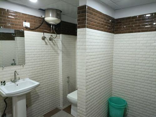 Ванна кімната в Hotel Kanishkka Inn