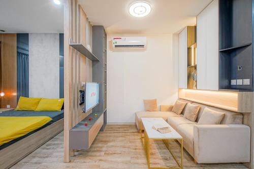 Μια τηλεόραση ή/και κέντρο ψυχαγωγίας στο SOHO Spacious Aparts, CENTRAL Location