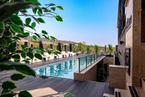 Kolam renang di atau dekat dengan Black Bird Thermal Hotel & SPA