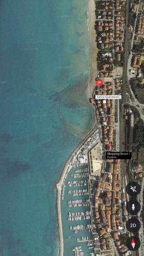 Pemandangan laut umum atau pemandangan laut yang diambil dari apartmen