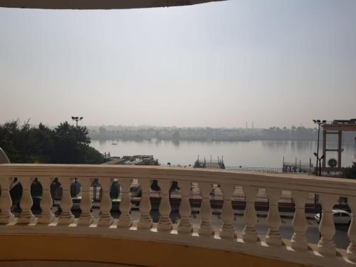 شقة على كورنيش النيل المعادي Maadi Nile view Cairo