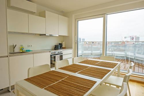 Una cocina o cocineta en Vienna City Apartments Belvedere